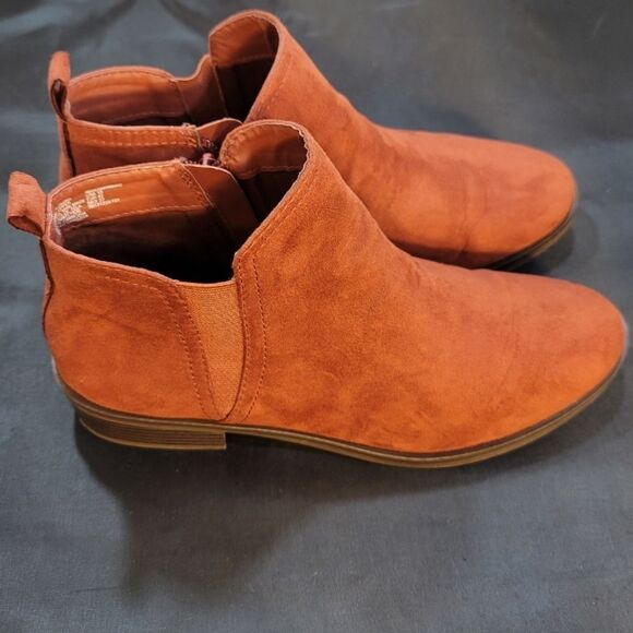 TIME & TRU WOMEN'S ZIPPER CLOSURE BOOTIE - Picture 13 of 16